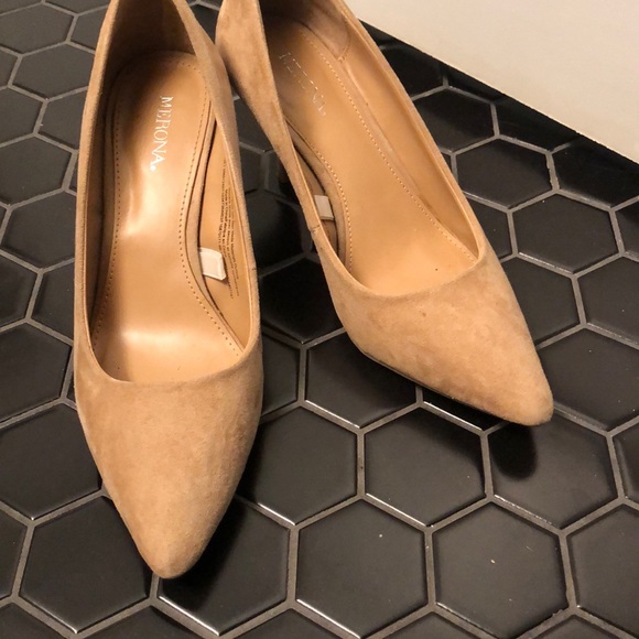 Beige suede style heels - Picture 3 of 3